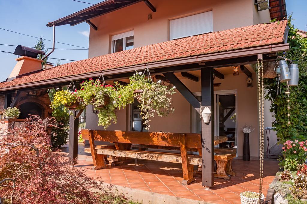 Apartmani Tuheljske ตูเฮลย์สเก ตอปลิตเซ ภายนอก รูปภาพ